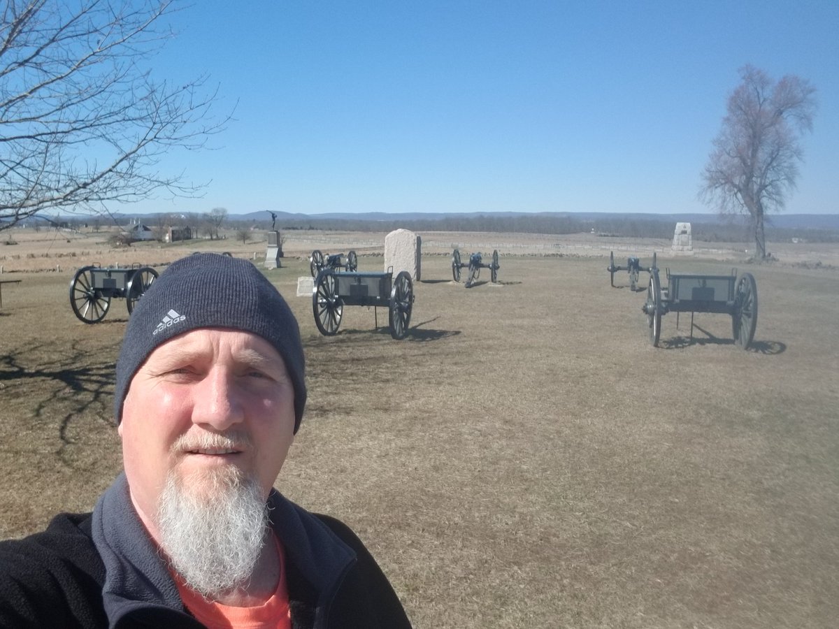 HelloNuman's tweet photo. Seminary Ridge ... a few hundred yard across this field stood the Robert E Lee and the Confederate Army ... the Union held and and the battle of Gettysburg ended ... July 3, 1863 #dmspantherpride #d323learns #DMSPanthers @DMSPanthers https://t.co/p5H7jsSn8P
