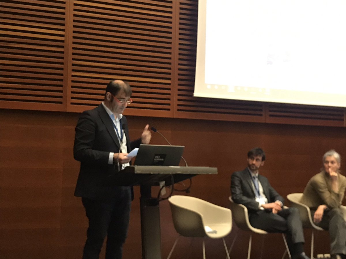 mySMARTLife_eu's tweet photo. Interesting workshop on data security and governance for citizen services #europeansmartprojectssummit @ReplicateEU @inea_eu chaired by Eduardo Miera @tecnalia https://t.co/XH6rOI1wKZ
