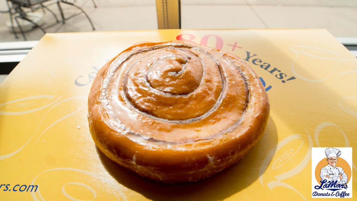 LaMarsDonuts's tweet photo. The LaMar's Cinnamon Roll & LaMar's German Chocolate Knot!! #SimplyABetterDonut #LaMarsDonuts #MadeFreshDaily #NeverFrozen #StopInToday
Locations --> https://t.co/tlzkundibZ https://t.co/6dPpGfzNyu