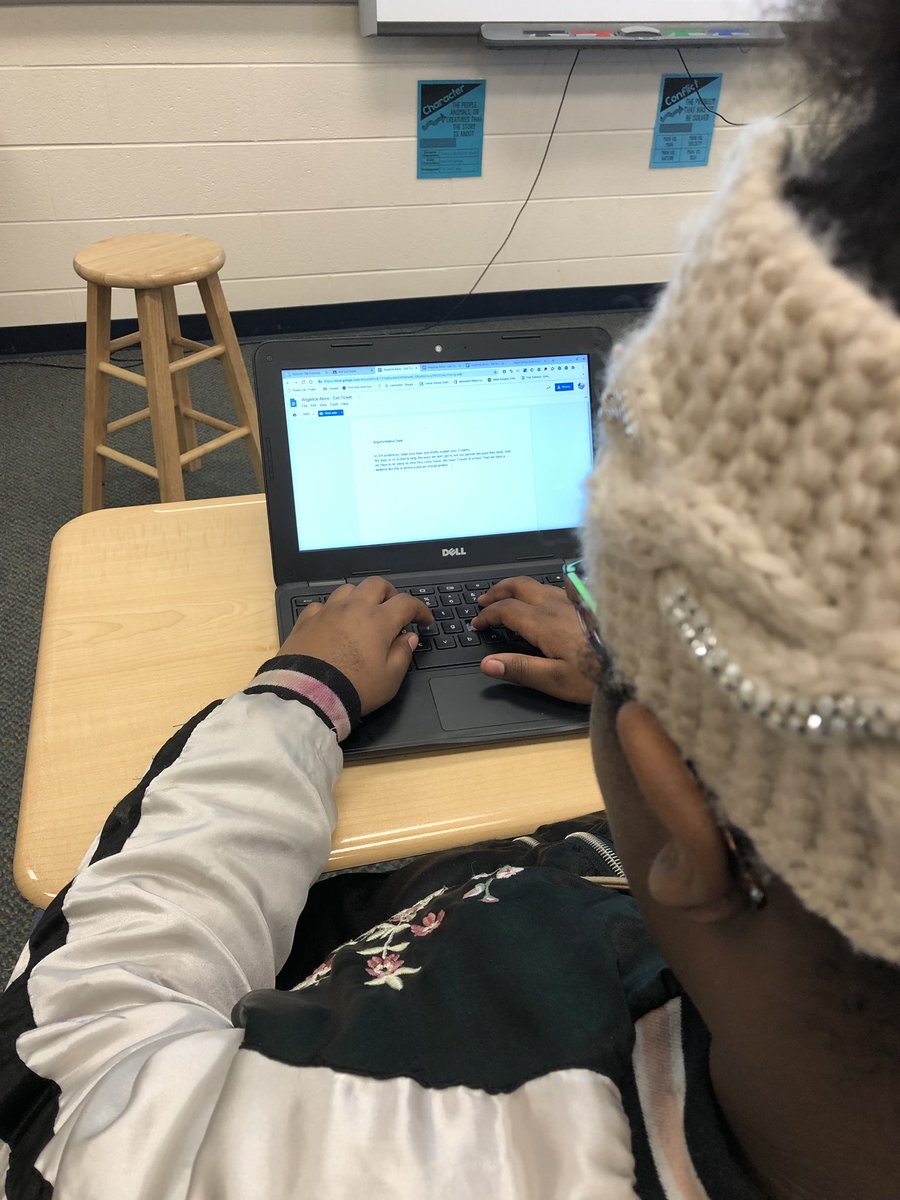 MissBellinger's tweet photo. This week students synthesize information through an exit ticket stating their argumentative essay topic &amp; explain their claims behind their topic #TuesdaysinTraining #cmsCARES https://t.co/fU9c625XAo