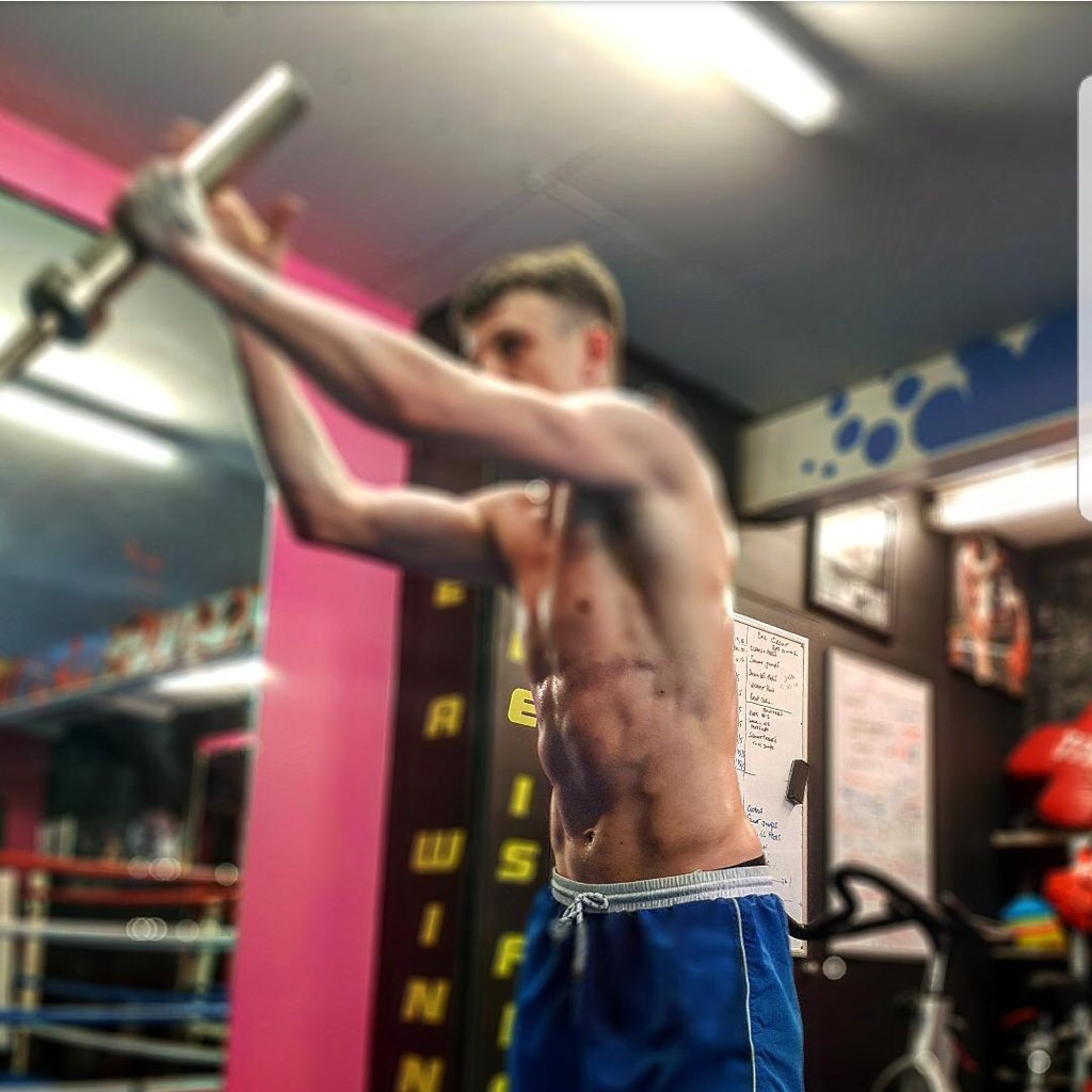 NathanMizon7's tweet photo. Hard work, dedication #Boxing #speed #power #strength #StrengthTraining https://t.co/Lo0gauYhXS