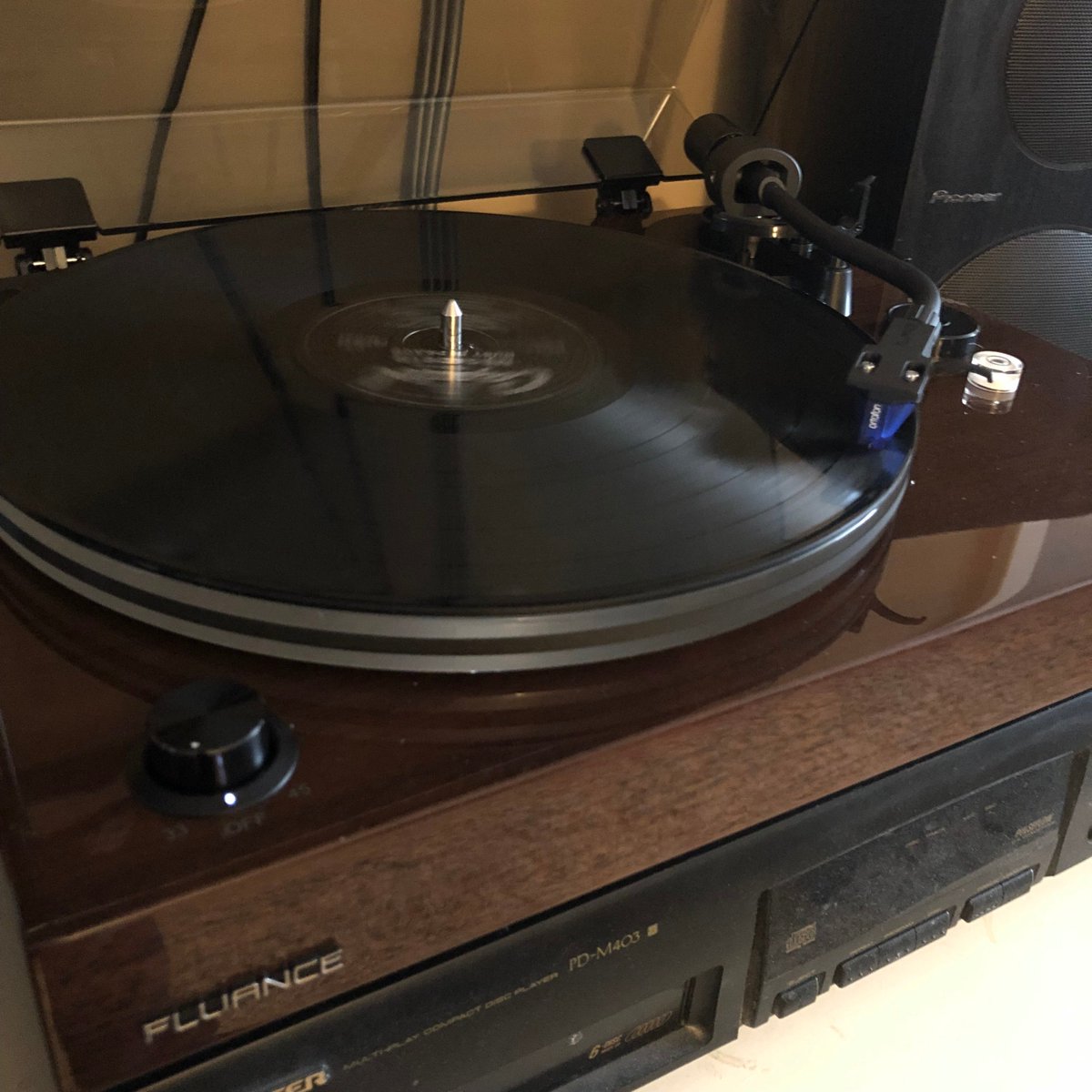 BriansVinylRec's tweet photo. Looking for a high-end turntable, but don't want to spend ungodly amounts of money? Check out my review of the @Fluance RT85. They have a line of great turntables at amazing prices. https://t.co/kl4s25SBuG #audiophile #turntable #turntablereview #vinyl #myfluance #blog https://t.co/kGovPKNh3W
