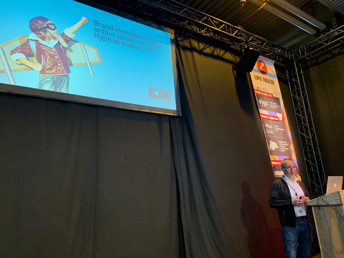 Jos Claes van ⁦<a href="/VIGCbe/">VIGCbe</a>⁩ strategische partner ⁦⁦<a href="/1publish/">2imagine</a>⁩ op #signprintexpo over brand management en online samenwerken.