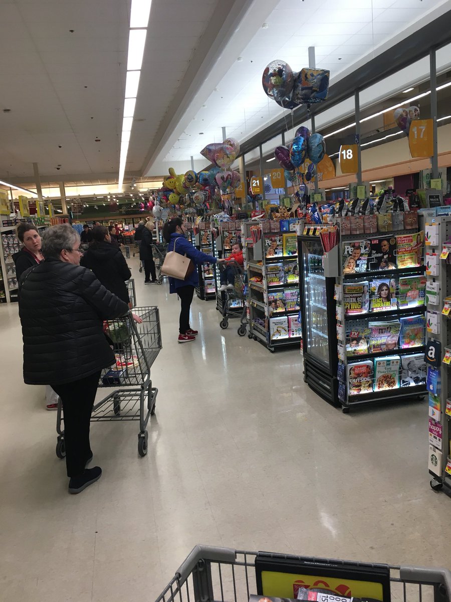 DanJaehnig's tweet photo. So three lanes open with humans.   Another human pointing me to self check out machines and a robot beeping at me.   That’s my grocery store experience.   Have we all gone mad?   How about customer service and keeping jobs? https://t.co/qkDnXidJOE