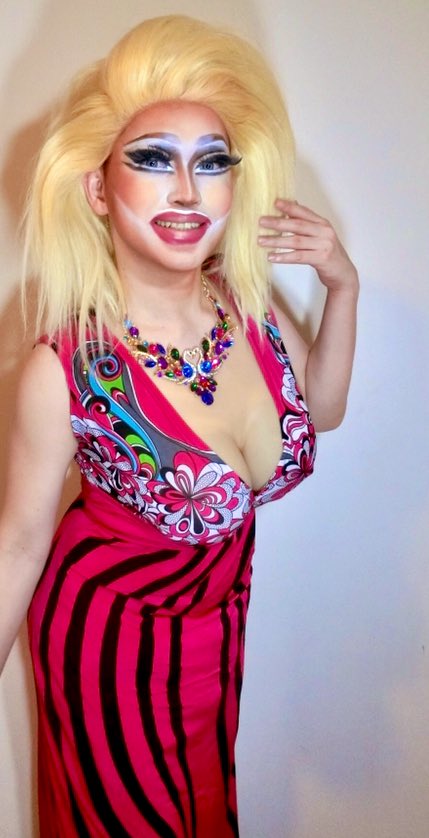 temanda_'s tweet photo. #365daysofdrag
#日めくりテマンダー
#火曜の投稿です

後5日

4枚目の見栄だけで結婚した海外セレブいそう https://t.co/bduEJD7w07