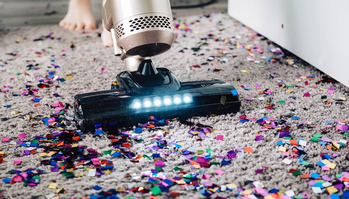 From harbouring dust mites and allergens to mould and trapped pollutants our latest blog explains why having a clean #carpet is vital to better indoor air quality cleantecinnovation.com/blog/the-impor… #CarpetCleaning #CleanAir #HealthyLiving