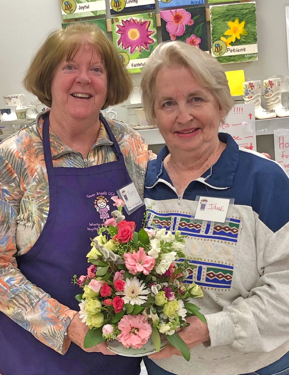 flowerangelsusa's tweet photo. At Flower Angels, there's always something to celebrate! 
🎂 Happy Birthday to our talented volunteer, Jane! 🎂

#ourvolunteersarethebest
#awholelottalove💐
#keepitkindcapecod
#flowerangelsusa https://t.co/2rK3mWXOWv