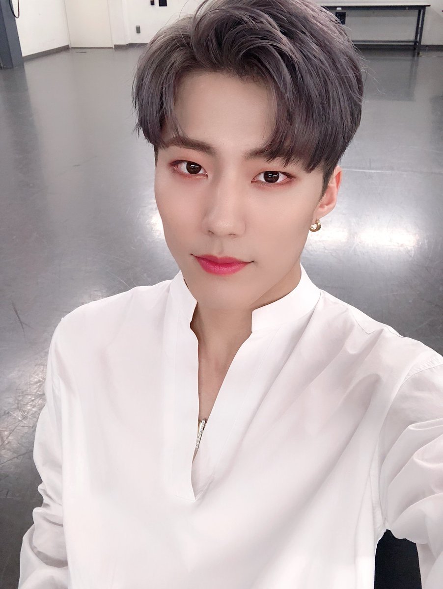 Smile_Jeup's tweet photo. Happy birthday Jeup!!! Thank you for all your hard work. You always manage to make us smile. Hope you have a wonderful day!! 생일축하해 제업!!! 수고했어요. 너무 감사합니다~~ 사랑해♥
#HappyJEUPday #생일축하해업 #임팩트 #박제업 https://t.co/WvwUzU7HKj