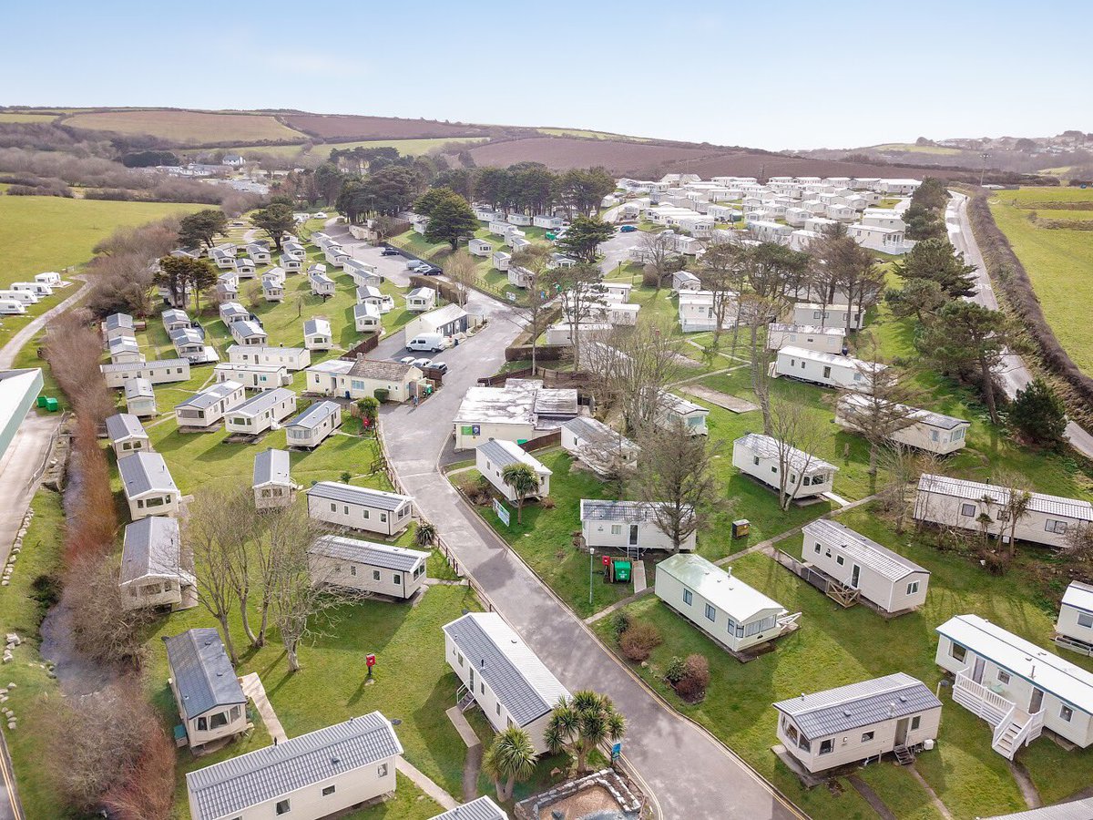 PB_Resorts's tweet photo. Looking to get away for Easter? We’ve got 20% off select Holiday caravans from 5th - 18th of April at Newquay View Resort and 25% off selected caravans at Bude Holiday Resort! Check the link in the description to find out more. https://t.co/cI3q6MFRqZ