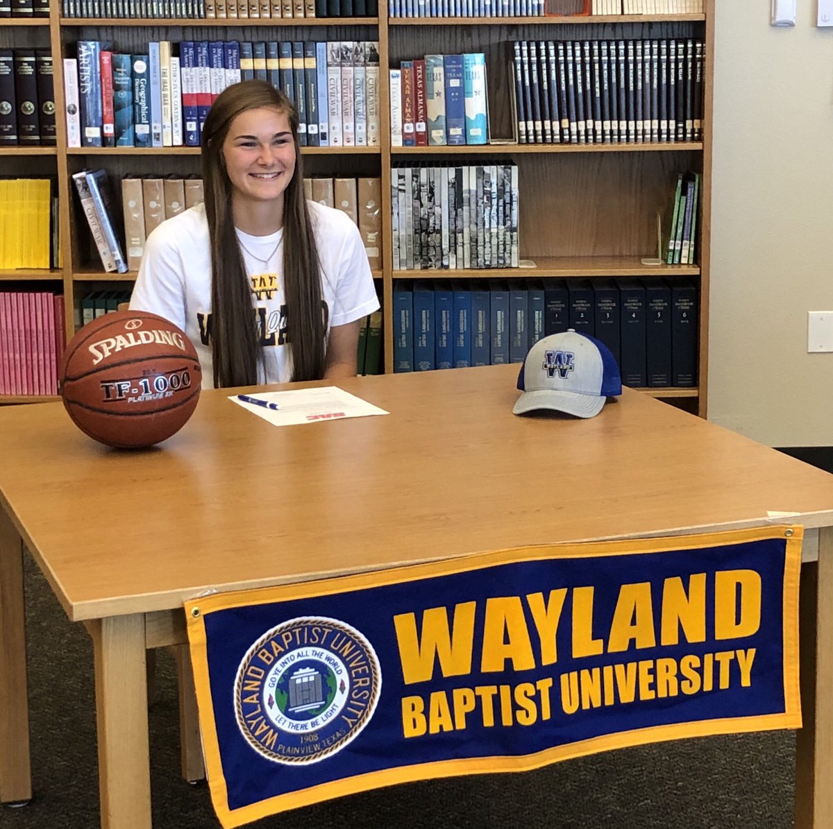 FranklinISD's tweet photo. FHS Senior Jessie Medcalf signs a Letter of Intent to play basketball for Wayland Baptist University. Congratulations to Jessie and good luck with future endeavors! 🏀 @jessie_medcalf #flyingqueens https://t.co/8NYfqsWUMr