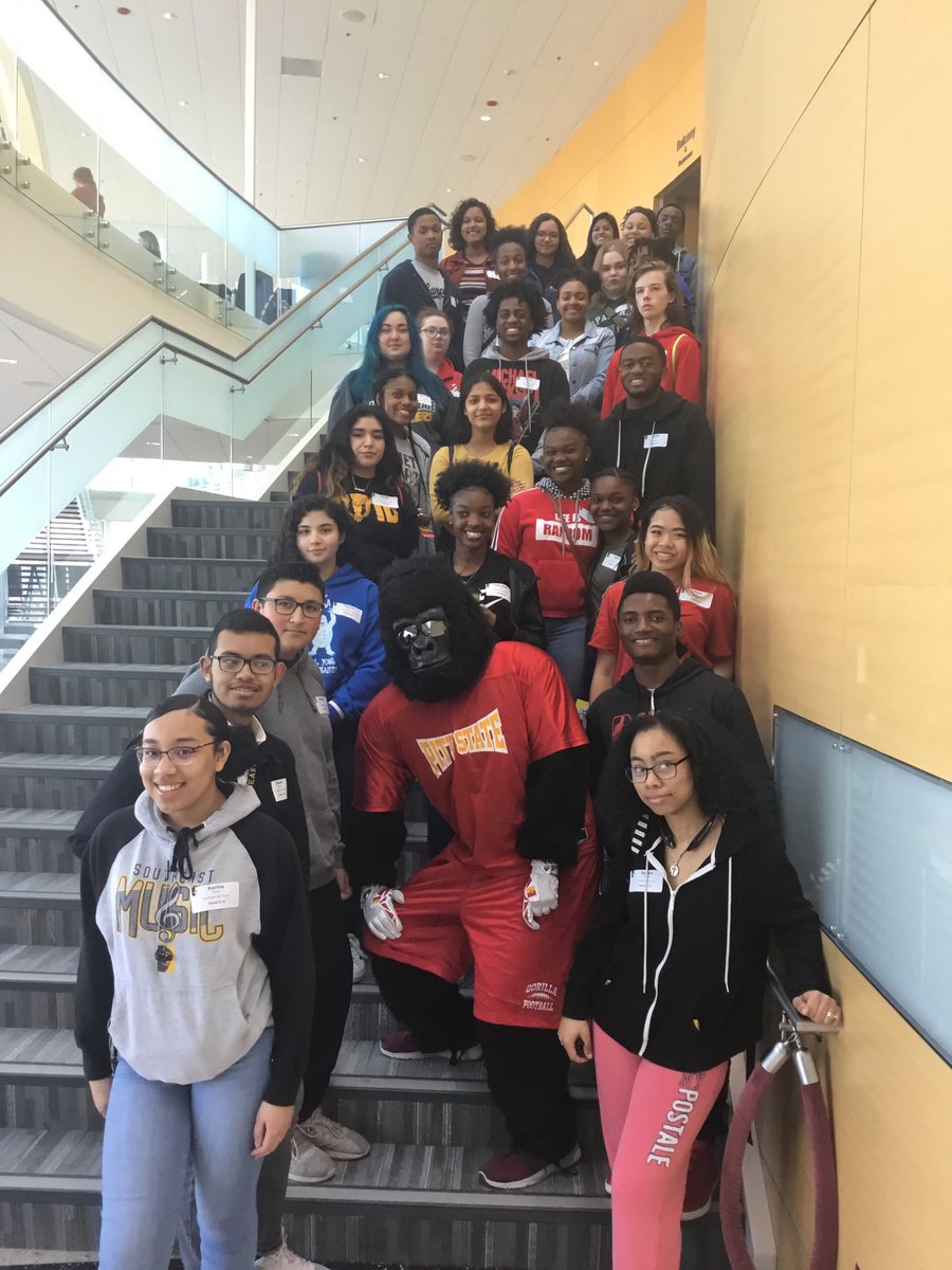SEbuffCCC's tweet photo. Enjoying a fun day ⁦@pittstate⁩ for #rumbleinthejungle with some amazing students from ⁦@WichitaSEHS⁩ 
#EventBuff https://t.co/g4f1JA3NXk