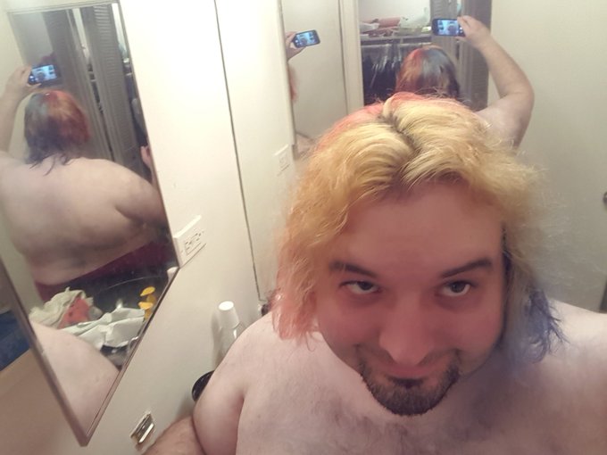 Hair coloring progress! https://t.co/qT6ul1uT6i<a href="/tag/polyamory"class="tags"><span>#polyamory</span></a>