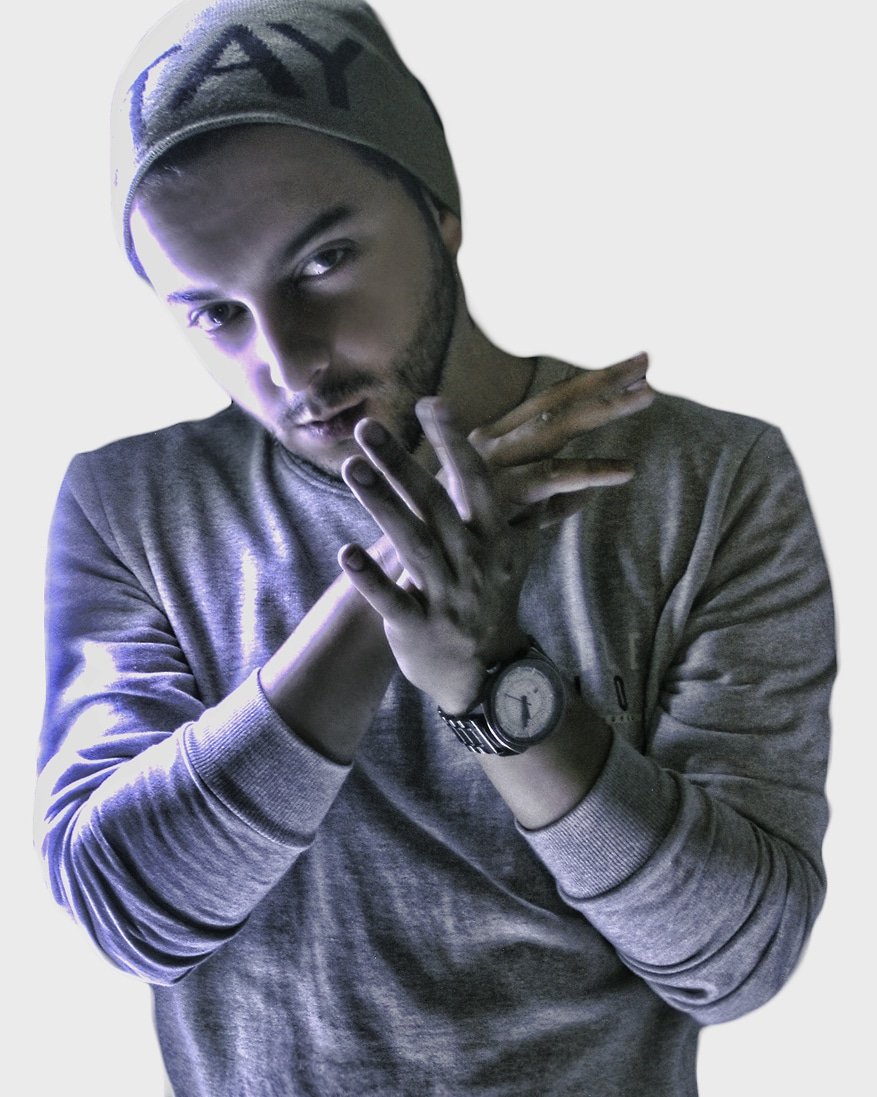 ALoModernoUSA's tweet photo. @DaniD_Music estará hoy en nuestro programa en @LaSergioRadio 🔥

Hablaremos de su nuevo #EP y su carrera artística ¡No se lo pierdan! 🎶🎉 #MúsicaNueva #ALoModerno #LaSergioRadio https://t.co/lOyoXMF15O