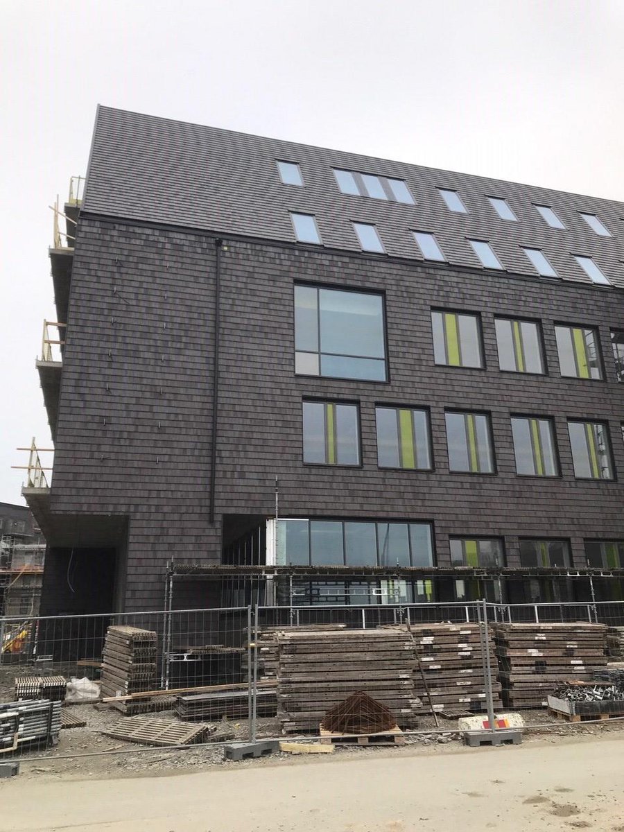 ArchitileNL's tweet photo. In het Zweedse Malmö zijn ze nog druk aan het bouwen maar wij konden het niet laten om alvast een paar kiekjes te laten zien. Wat vind jullie van de Vidar Chelsea? https://t.co/pPJOYsB8R4