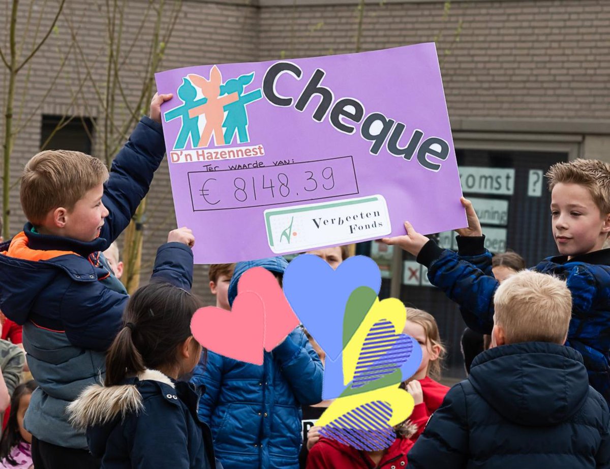 VCsamensterk's tweet photo. Het bewijs dat veel kinderen, iets heel groots en moois kunnen bereiken! Alle leerlingen van D’n Hazennest🏫, bedankt voor jullie inzet🏃🏽‍♀️🏃🏽‍♂️! #cheque #verbeetenchallenge https://t.co/ezWQGBOJB8