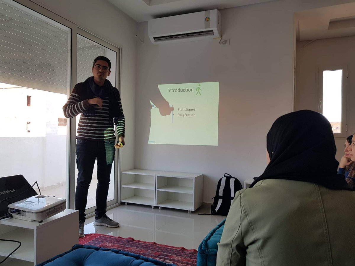 SousseTimun's tweet photo. Le dimanche 03 Février  2019 s’est tenue notre toute première formation en prise de parole en public , assurée par notre cher formateur Bacem Mejdoub, que nous tenons à remercier vivement pour son professionnalisme et ses compétences. https://t.co/6ne6VlhIJq
