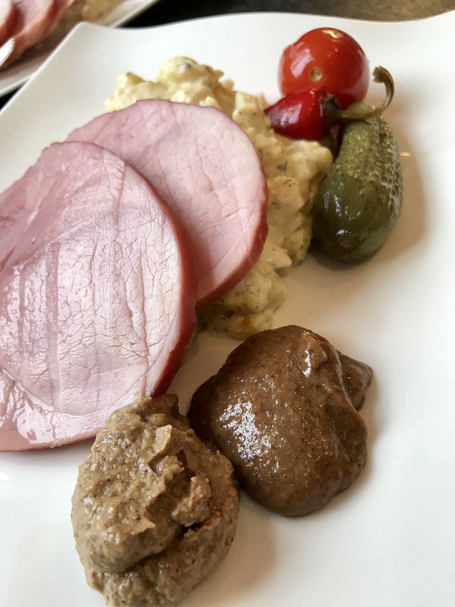 ChefBaudi's tweet photo. HAM AND POTATO SALAD
Potato - egg - pickled vegetables - traditionally made mustards 🍖🥔
—
Comment:
Secret to good ham besides brine is cooking temp. Never exceed 80*C while cooking, aka “poaching” ham. Inside temp max 65-70*C. Juiciness = tenderness = more indulgence. https://t.co/mjxkHdnDHB