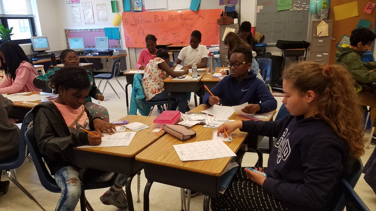 Ruleman5th's tweet photo. Doing an area scoot and then challenging ourselves to find the perimeter of our shapes too! @SwansCreekES #WeAreSWANS #mathscoot #engagedandlearning https://t.co/sGlmR0OmnD