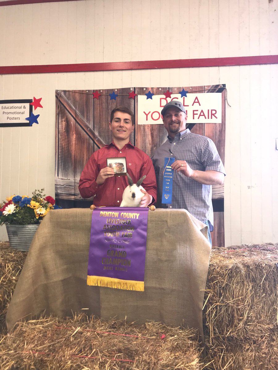 TheColonyHS's tweet photo. Colin Lesh won Grand Champion rabbit at Denton County Youth Fair. Way to go!!  #thistimeisOURtime https://t.co/IDiVkdOuQJ