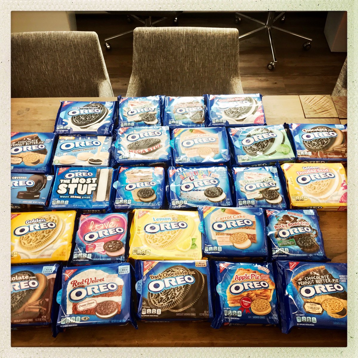 DaveBalter's tweet photo. Office @Oreo tasting today care of @pillar_vc. Commence best day ever.  #doublestuff #milkneeded https://t.co/oFRDncUj0I