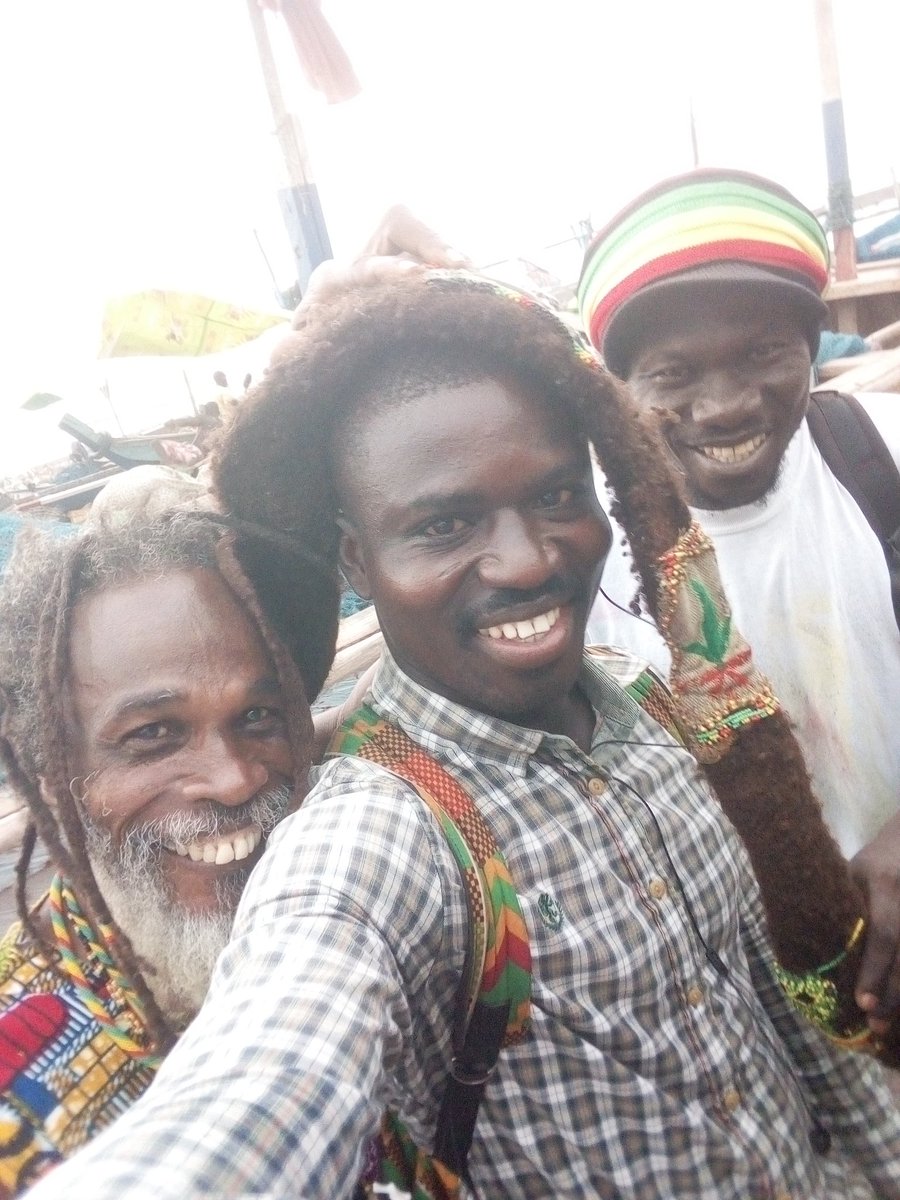 ODoabil's tweet photo. In tune with @GhOsagyefo and #RasKunta my lord @Blakkrasta #AfricanHistoryClass #TaxiDriverShow @zylofon1021fm @KuchokoRev https://t.co/mO6maonNcP