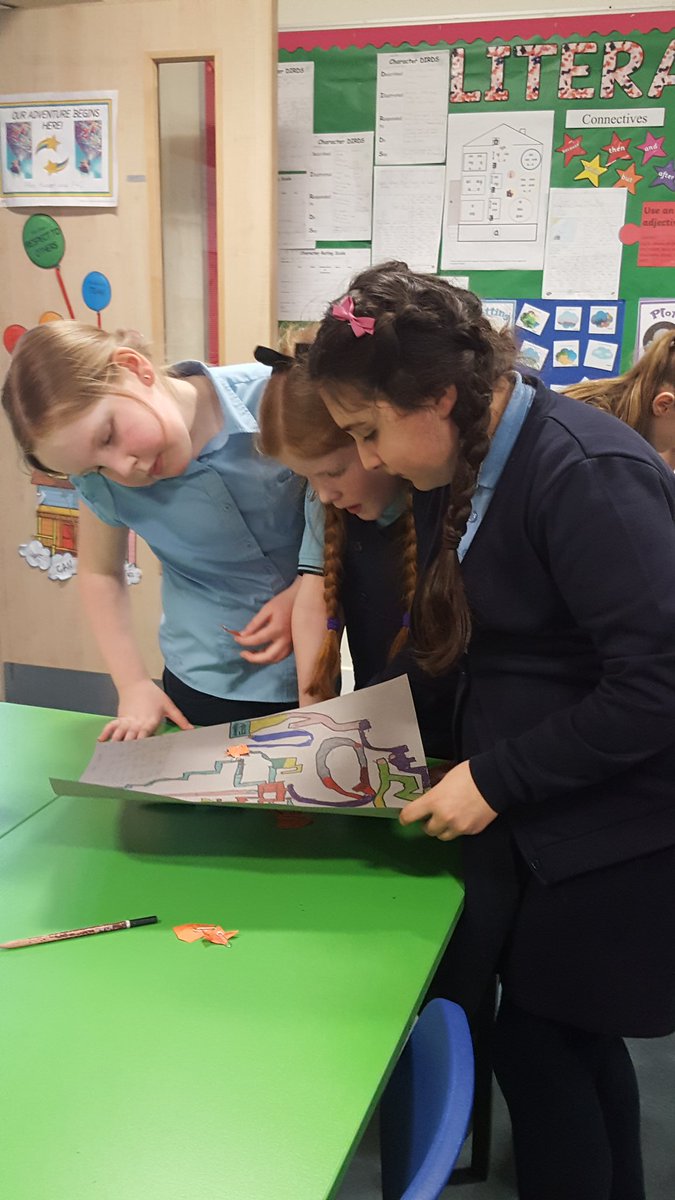 SusanMac20's tweet image. The Primary 4s have been studying Forces and Magnets this term. This week they designed their own game using magnetism and then had fun testing them all out! Great ideas! Brilliant games! #Science #Funwithmagnets @SimpsonPrimary