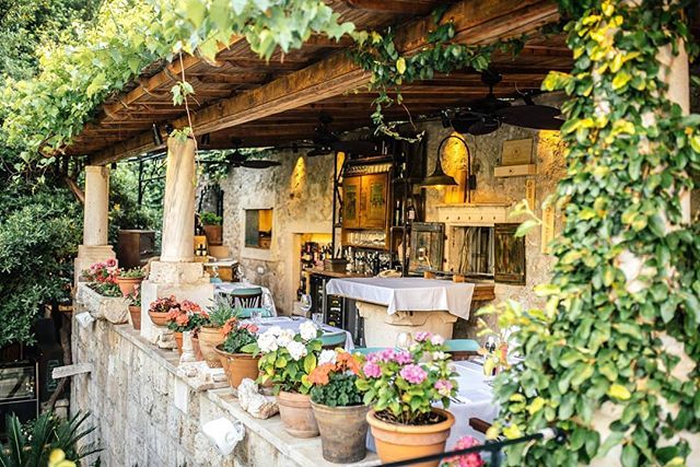 CroatiaIYP's tweet photo. Spring @sesame.dubrovnik 
Dining at Sesame is a tale to be told, a 200 year old stone house surrounded by natures greenery and a mere 5 minute walk from the Old Town.
📷 by @sesame.dubrovnik Archives
#croatiainyiurpocket #dubrovnikinyoirpocket #sesame… https://t.co/j6GMAk3ZMY https://t.co/yOqR2m6hpz