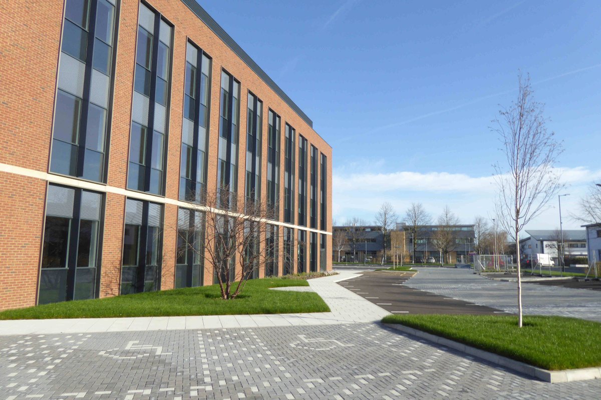 ASALandscape's tweet photo. The new trees and shrubs are budding up nicely on Building 95 @MiltonPark! #RidgeLLP #SRA_Architects #Glanville_Group #Biodiversity #PermeablePaving https://t.co/0foQ0rPojh