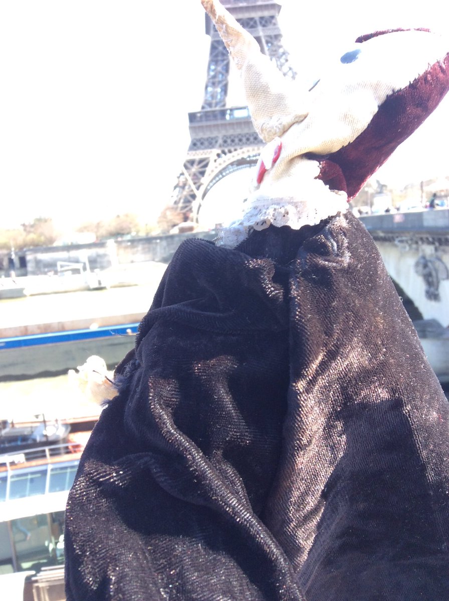 and_clovis's tweet photo. Clovis in Paris #paris #eiffeltower #vampireinparis https://t.co/UYYOcbwFjw