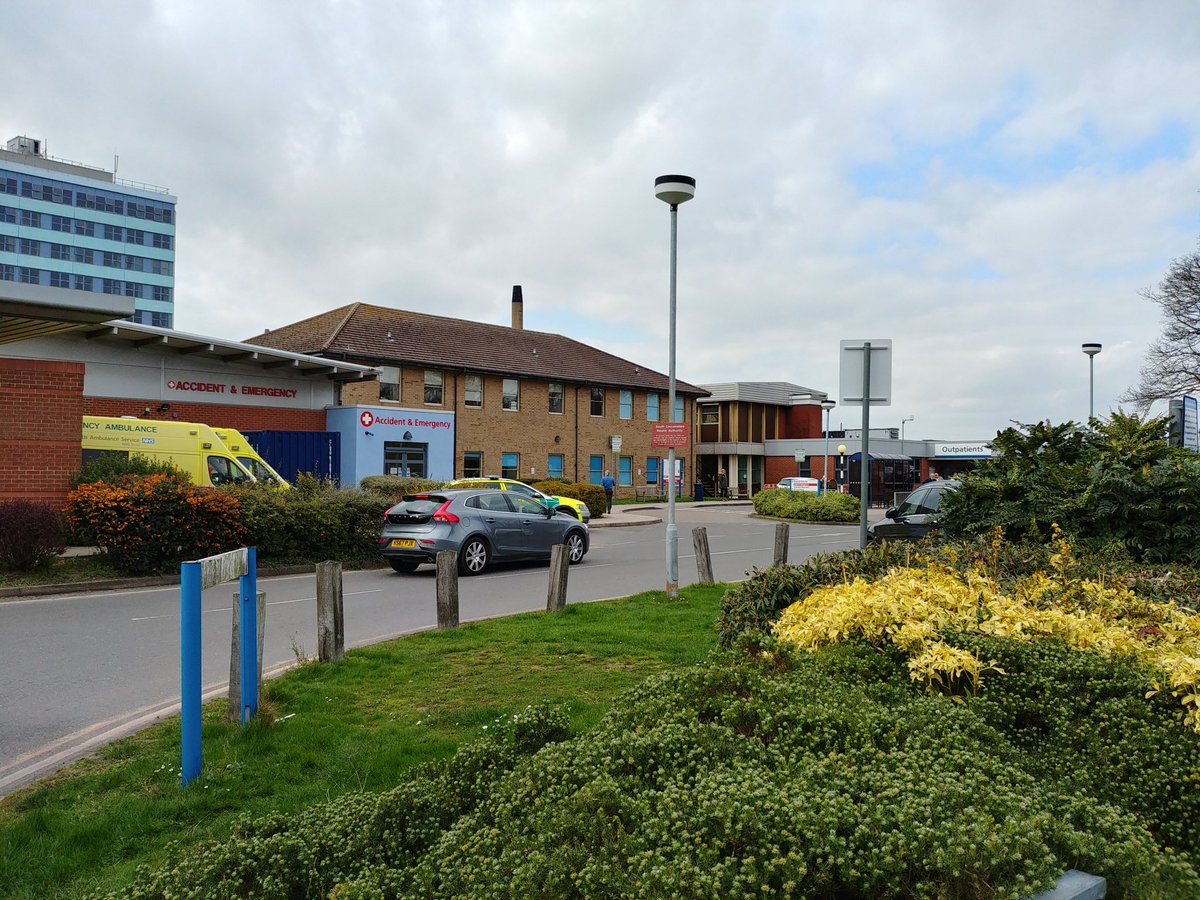LSJ_News's tweet photo. We've been at the Pilgrim Hospital today talking to Janice Joyce who's been shortlisted for a #ULHTStaffAward for her work making wedding boxes, reviving the staff room & creating a more pleasant quiet room for people receiving bad news. #LSJBoston https://t.co/tuqhoQsshT