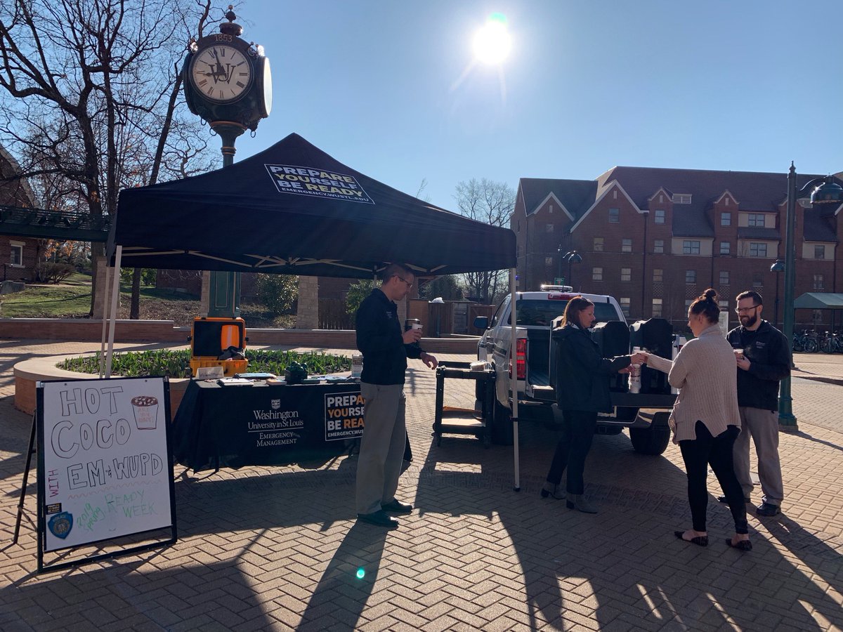 WashUReady's tweet photo. Thank you for stopping by the hot chocolate event today with @WUSTL #WUPD! ☕️ #ReadyWeek https://t.co/yFXcyovU0E