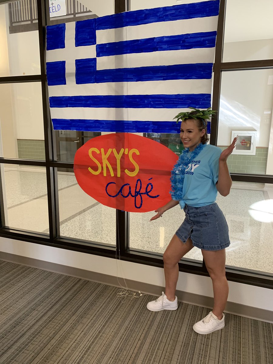 StucoReedy's tweet photo. Granting Wishes! Lucky to Honor our own Sky #santorinihereshecomes @RHSFrisco @MakeAWishNT https://t.co/CPLzYTW4QC