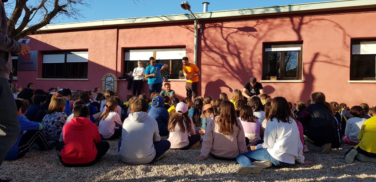 Aprender, disfrutar, reír 😆, aprender, jugar,... todo esto en plena naturaleza 🌳🌿 🇬🇧<a href="/farmcamp_ancora/">FARM CAMP</a> #inmersionlingüística