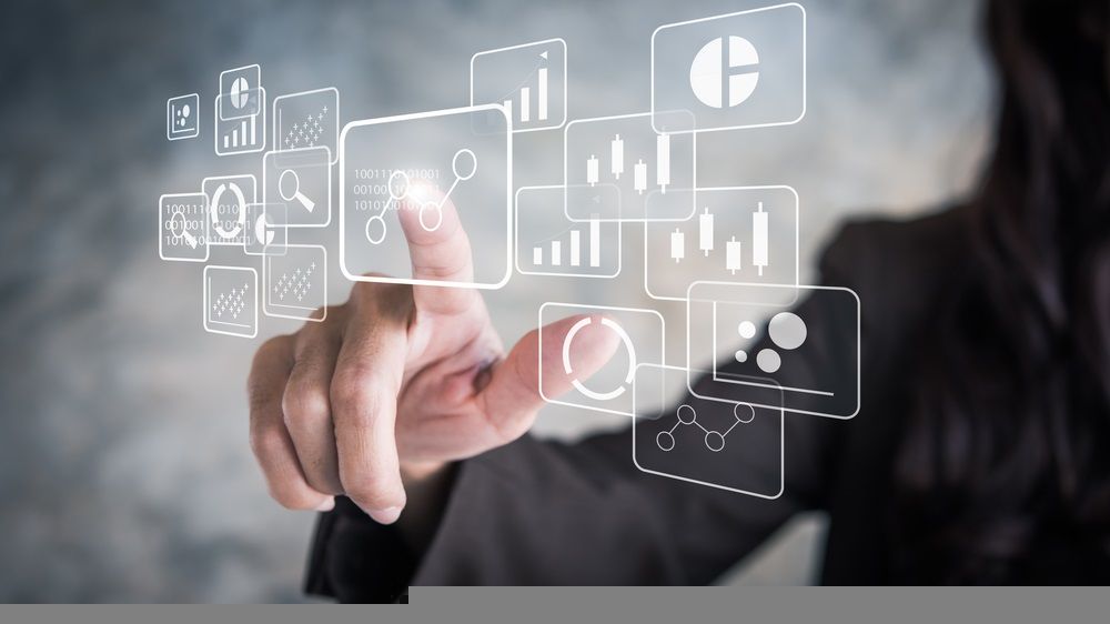 EconomyUp's tweet photo. I #BigData cambiano le regole della #Mobility: grazie all' #Iot, i veicoli connessi diventano "sensori" in grado di raccogliere un'enorme mole di #dati per risolvere problemi in tempo reale. Come? Con l' #infomobilita: ecco come si sta sviluppando 🚗 🤖 https://t.co/ck564DTPwi https://t.co/YAkgZcD9VW