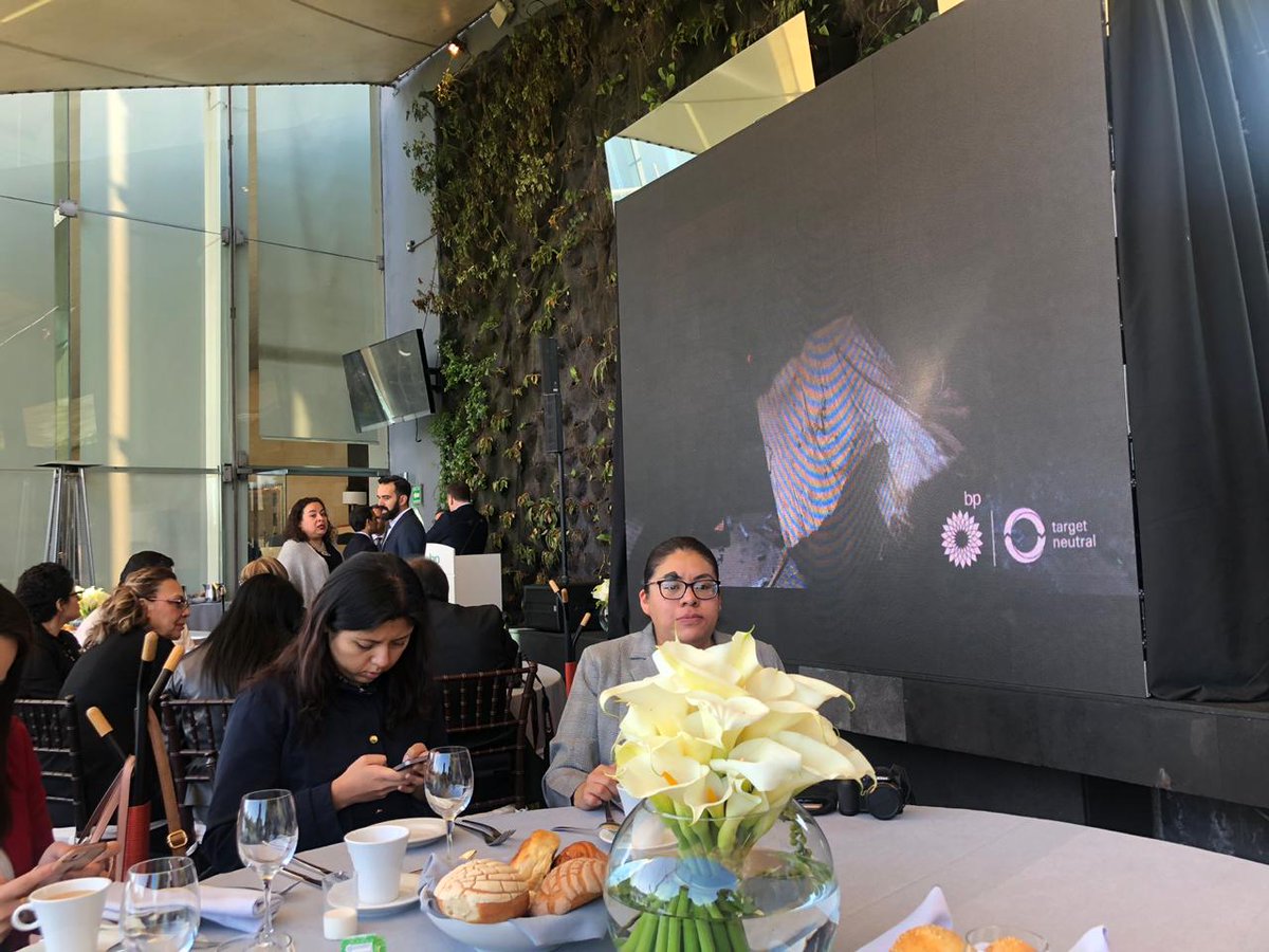 FormulaAutoFM's tweet photo. @BP_MEX presentó su programa #TargetNeutral con el que se compromete con comunidades mexicanas en Oaxaca, Edo. Mex. Y Chiapas para equipar sus cocinas con estufas para reducir el uso de leña y mejorar su calidad de vida. @cuartodemillamx @raton_miguelito @ArturoRiveraMTV https://t.co/inpIa293j3
