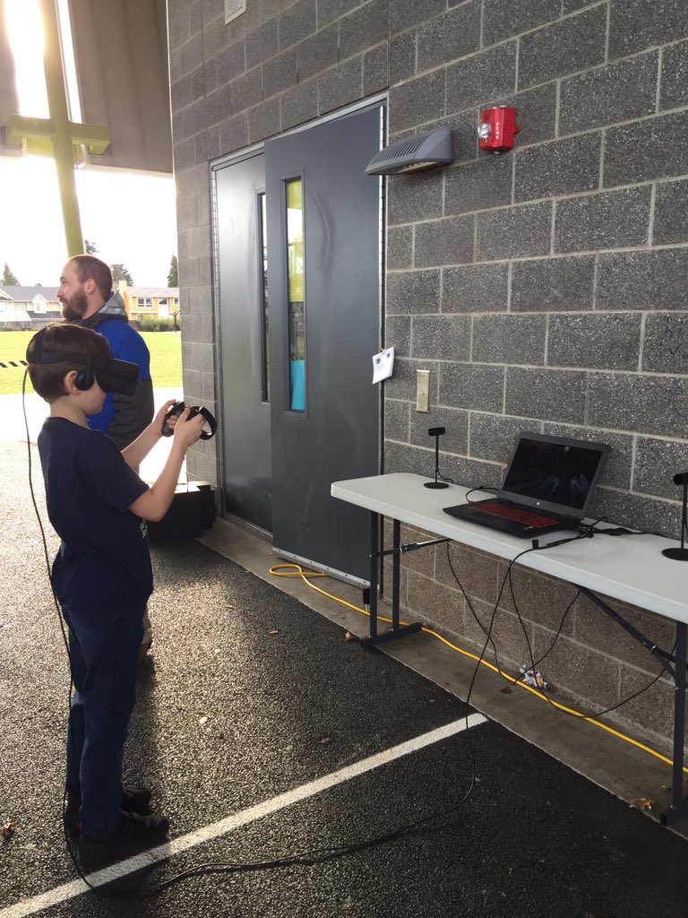 haleywa_PLT's tweet photo. Look what’s happening @McM_Heights with our 4th graders. @HighlineSchools #DPLIS https://t.co/nM8I2VEDfC