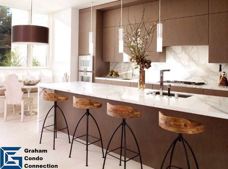 ConnectionCondo's tweet image. The kitchen is the beating heart of the home. It’s a place to gather, eat, talk and enjoy the company of family and friends. It’s also the perfect place to show off bold design features. 8 Kitchen Design Trends for 2019 👉 ht.ly/d7Cc30oaoTq