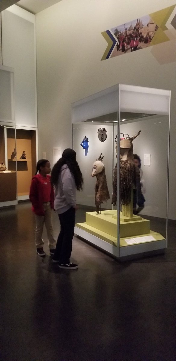 CreateWithCarr's tweet image. 5th Grade getting inspiration before creating our own 3D printer work of art. @CenterSD @ICEBULLDOGS