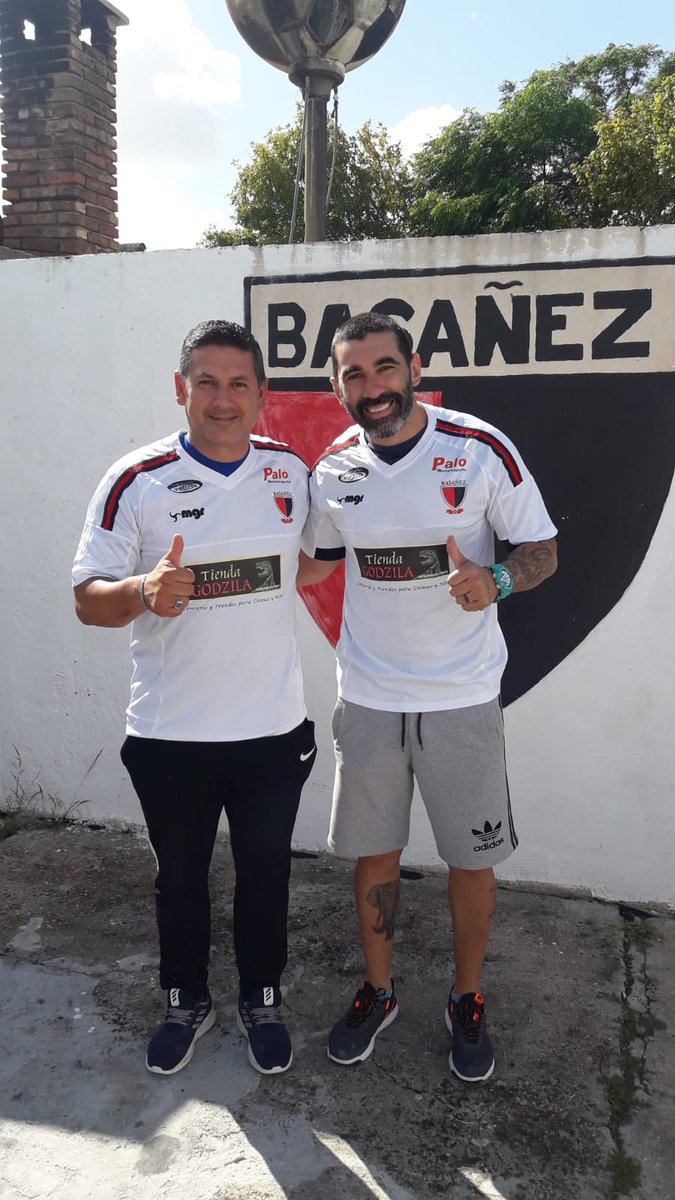 Le damos la bienvenida a Néstor Goncalves nuevo DT de Basañez para la Temporada 2019 y al PF Mauro Saldarini. Desde el día de mañana estarán empezando los trabajos con el plantel principa,l Le deseamos lo mejor en este camino al ascens! Bienvenidos al Basa! #BasañezUnClubUnBarrio