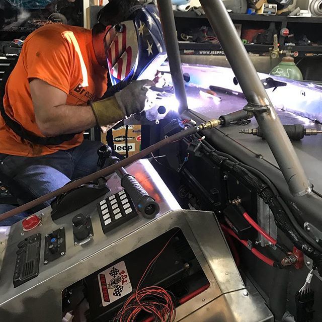 Tribe4x4's tweet photo. Getting our paneling on! #tribe16 #f100 #f100prerunner @hootwr @twistedmonkeyracing https://t.co/djr1fnNVWI https://t.co/uoxo0hK8AN