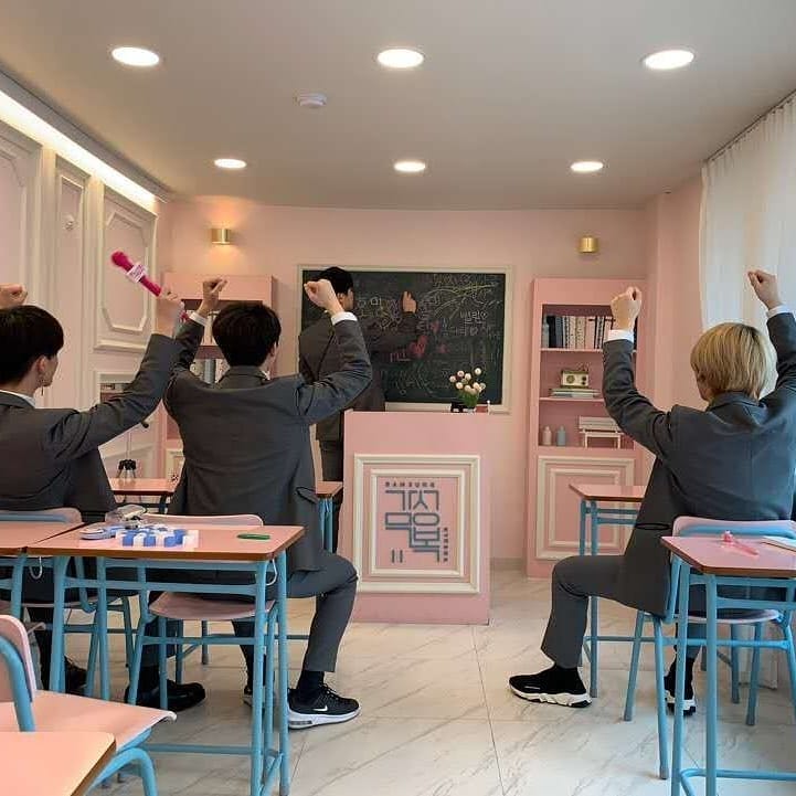 noir__int's tweet photo. 190326 Noir official Instagram update 

#느와르 #NOIR #energeticidol #boyfriendidol  
#민혁 #MINHYUK #김민혁 #김연국 #김시헌 #유호연 #amusementpark #spring #nexttime #where #shouldwego? https://t.co/TEGNskG1Im