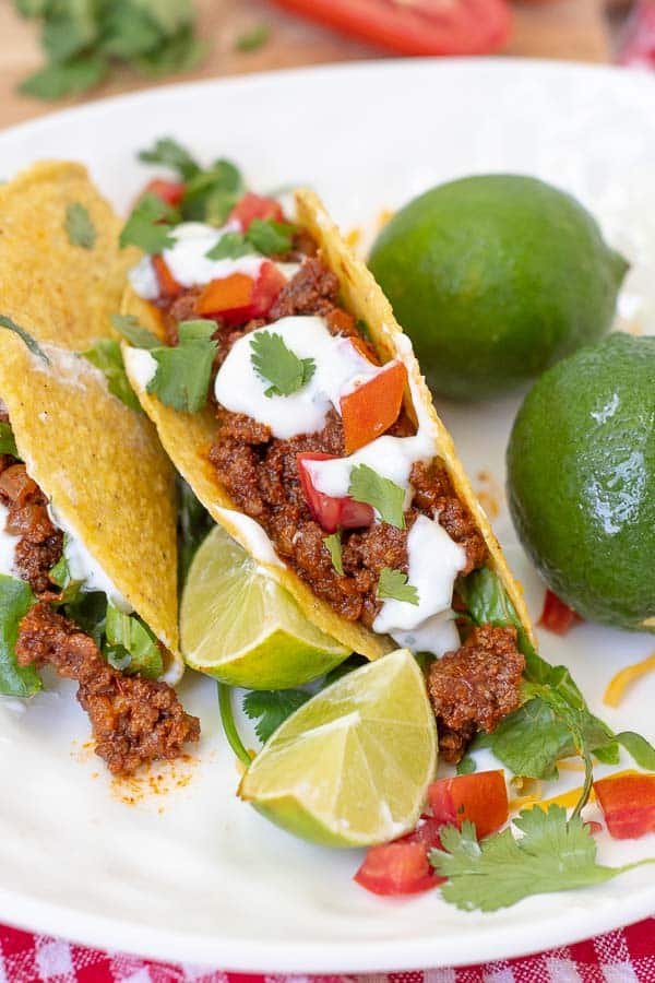 I'm always excited about taco night, but these Sweet and Spicy Tacos are the jam!!! BEST GROUND BEEF TACO RECIPE YOU'LL EVER MAKE. 🤙The flavors are ample and robust with a hint of brown sugar, but easy enough to make for Taco Tuesday. mamagourmand.com/amazing-spicy-…