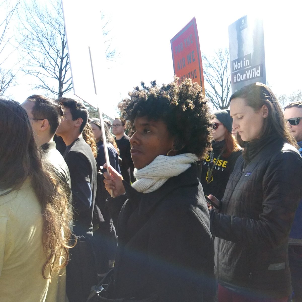 PT4Breakfast's tweet photo. Youth in the USA are leading
major policy change for all of us. Today I joined both @sunrisemvmt & @AMarch4OurLives to stand up for a #greennewdeal & #GunControlNow. Nearly 400k jobs are in clean energy.
&105 people die each day from guns #surviveUS #sdg13 https://t.co/zkQzxEba1B