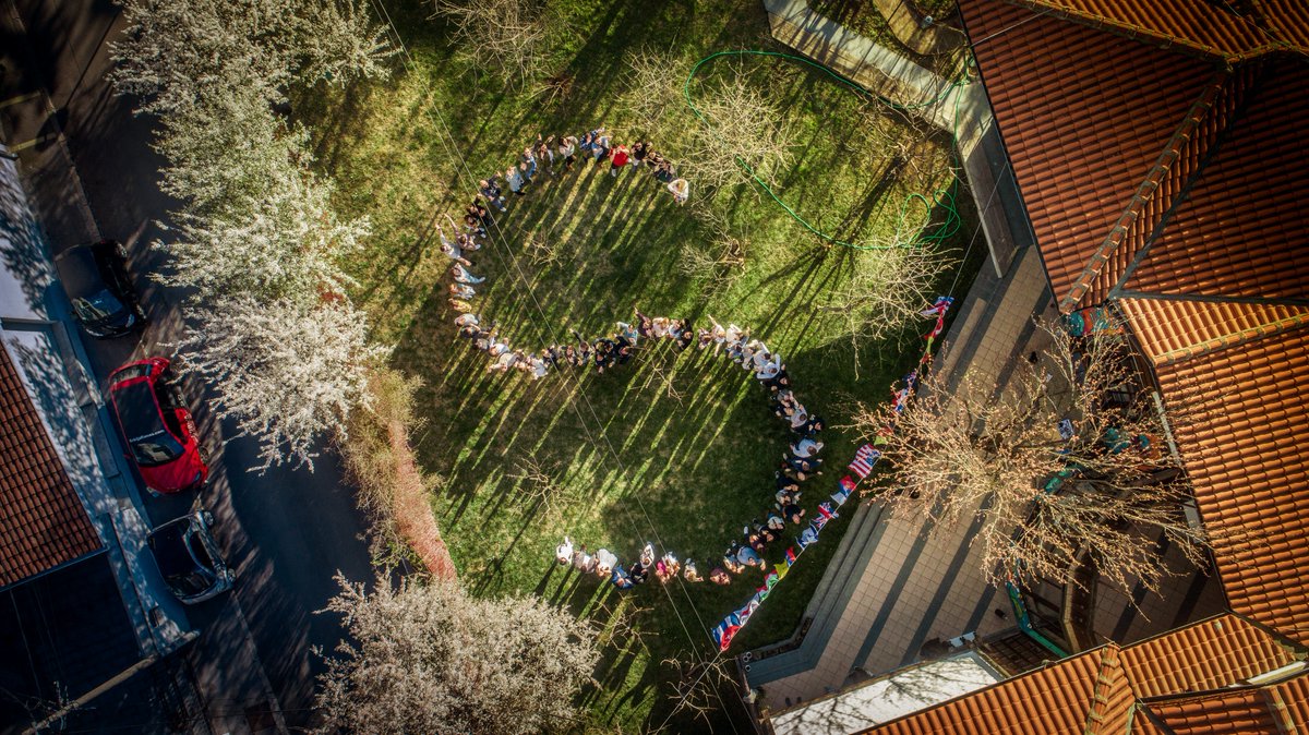 AlexanderAlpert's tweet image. @ShyftMoving from above 🏅

#shyft #RelocationRevolution #teamwork #TuesdayMotivation #TuesdayMorning #Belgrade
