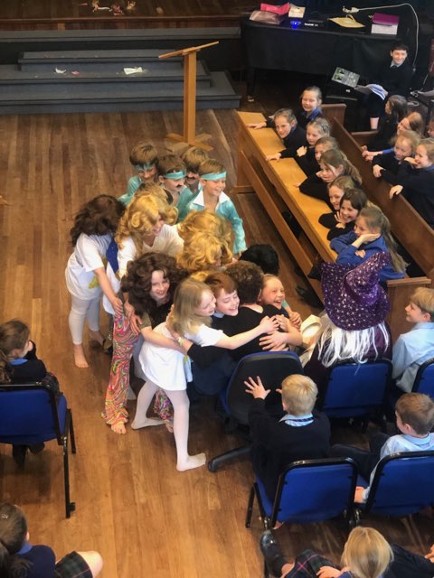 Cheam_Drama's tweet photo. Final goodbyes to my much loved sister from us at 4JP. So proud of her and this bunch today @CheamPrePrep @CheamSchool https://t.co/gQRQmRggmz