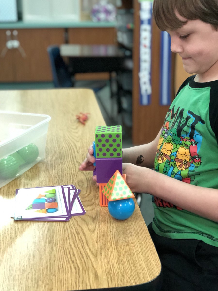 CabotCe's tweet photo. Working on spacial concepts and fine motor skills. #TerrificTuesday #CEunited #CPS https://t.co/0aKhKiRB29
