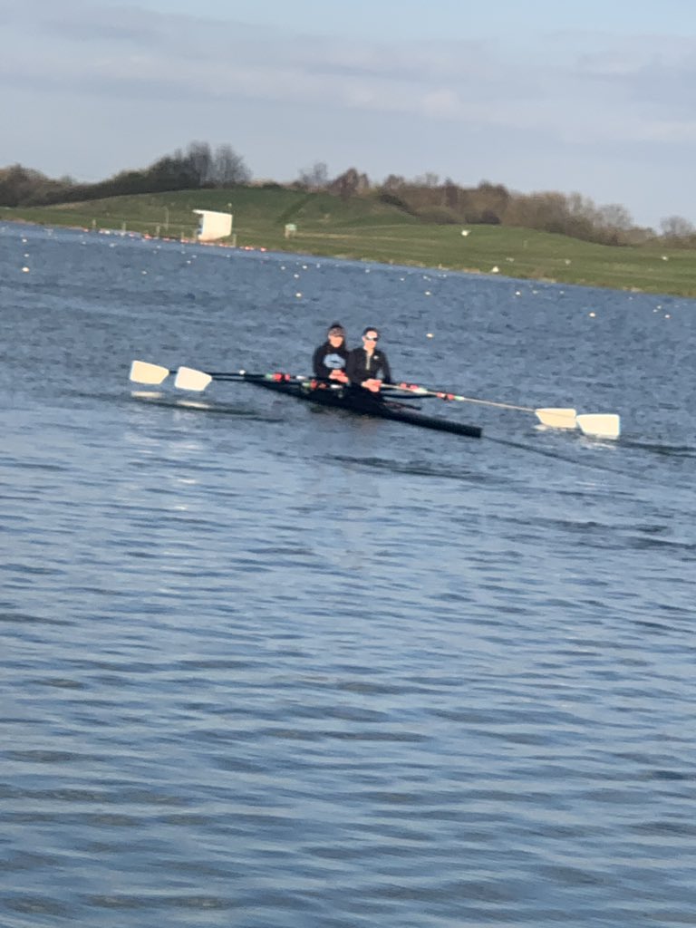 sarahjodonnell's tweet photo. What better way to spend the evening than watching these 2 back on the water xxx @Mializzie_ @oliviabates0 #thesegirlscan #rowing #rowinggoals https://t.co/QmVu5qTnb2