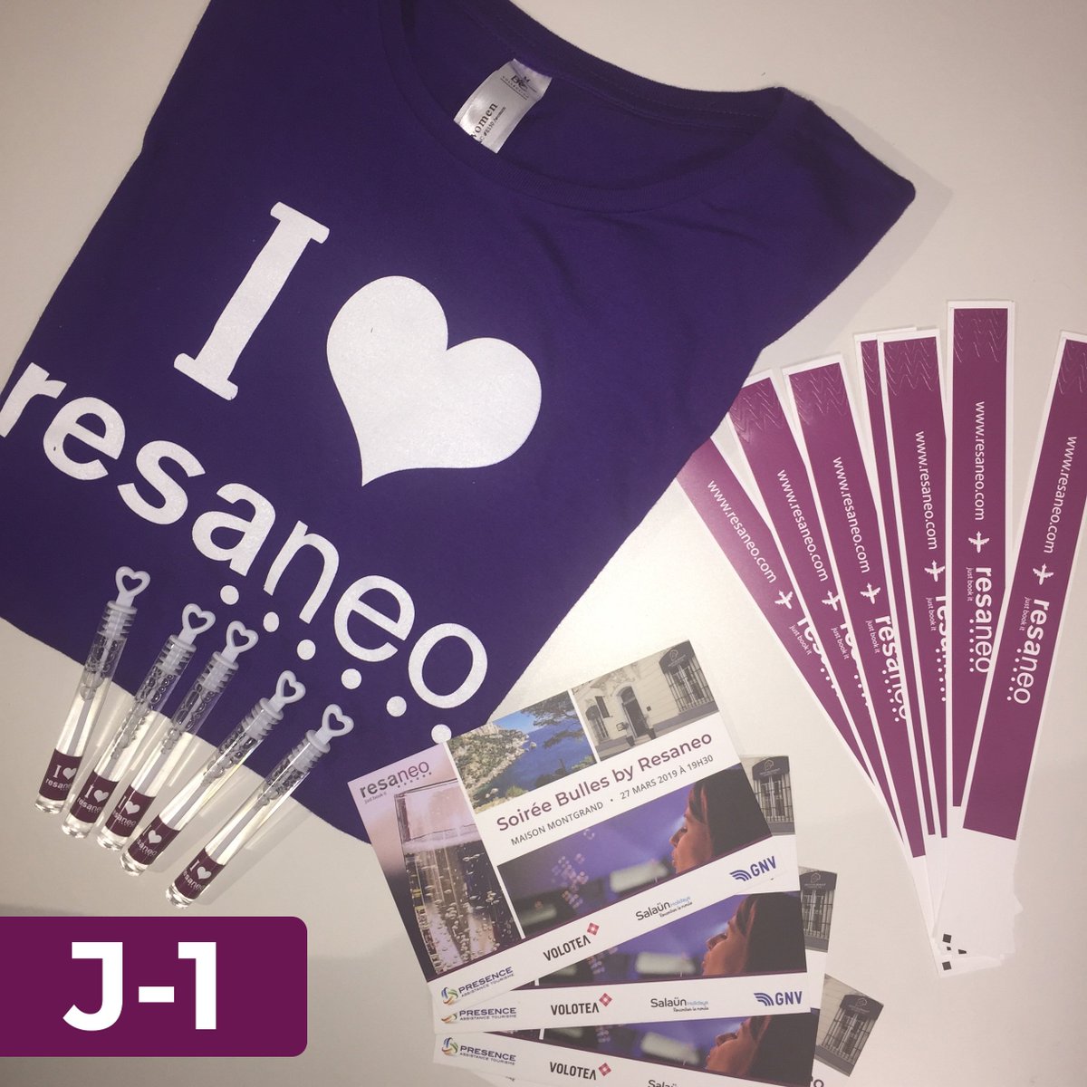 Resaneo's tweet photo. J-1 Soirée Bulles by Resaneo : Derniers préparatifs ! 😍🎉
A demain au Ditex, rendez-vous Stand C27 ! 😉
#DITEX #SoireeBulles #SoireeBullesbyResaneo #SoireeBulles2019 #Resaneo https://t.co/nhuvM0vkw0