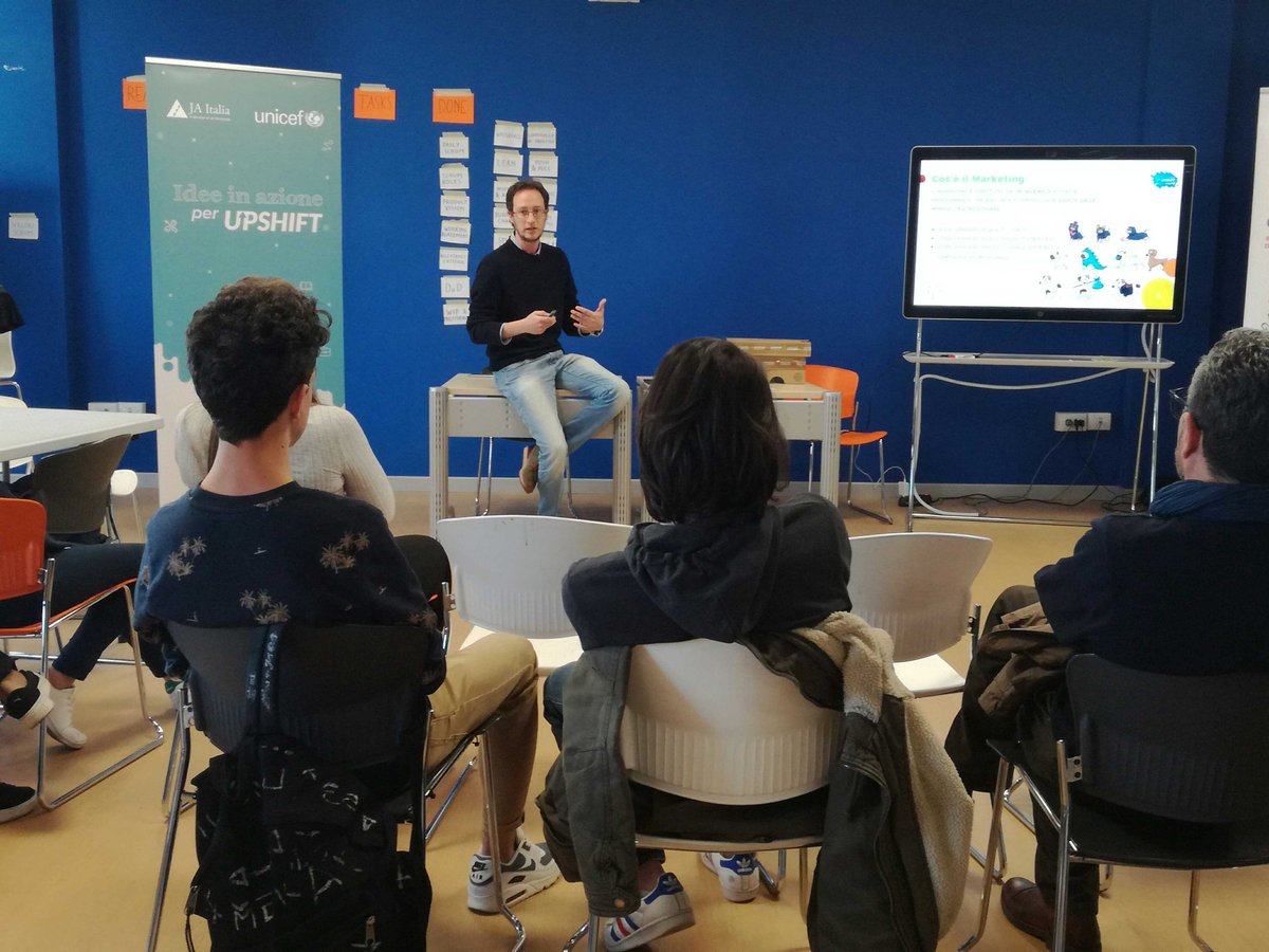 opinnoitaly's tweet photo. Come vendiamo un prodotto? Cosa vuol dire utilizzare i canali social per la vendita di un servizio? Quale scegliere? Lo scopriamo oggi a Catania con il nostro @mspalletta. #Giovani #Imprenditori #Upshift #Catania @jaItalia @UNICEF @unicefitalia @my_grants #ideeinazione https://t.co/vIDWiiN5s8