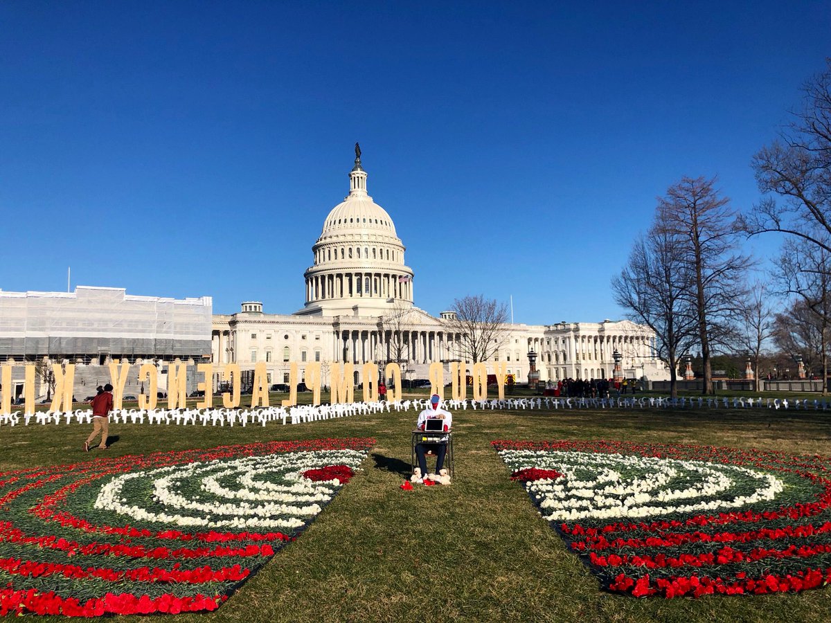 AMarch4OurLives's tweet photo. In Memory. #SurviveUS https://t.co/lYk2jQuIaU